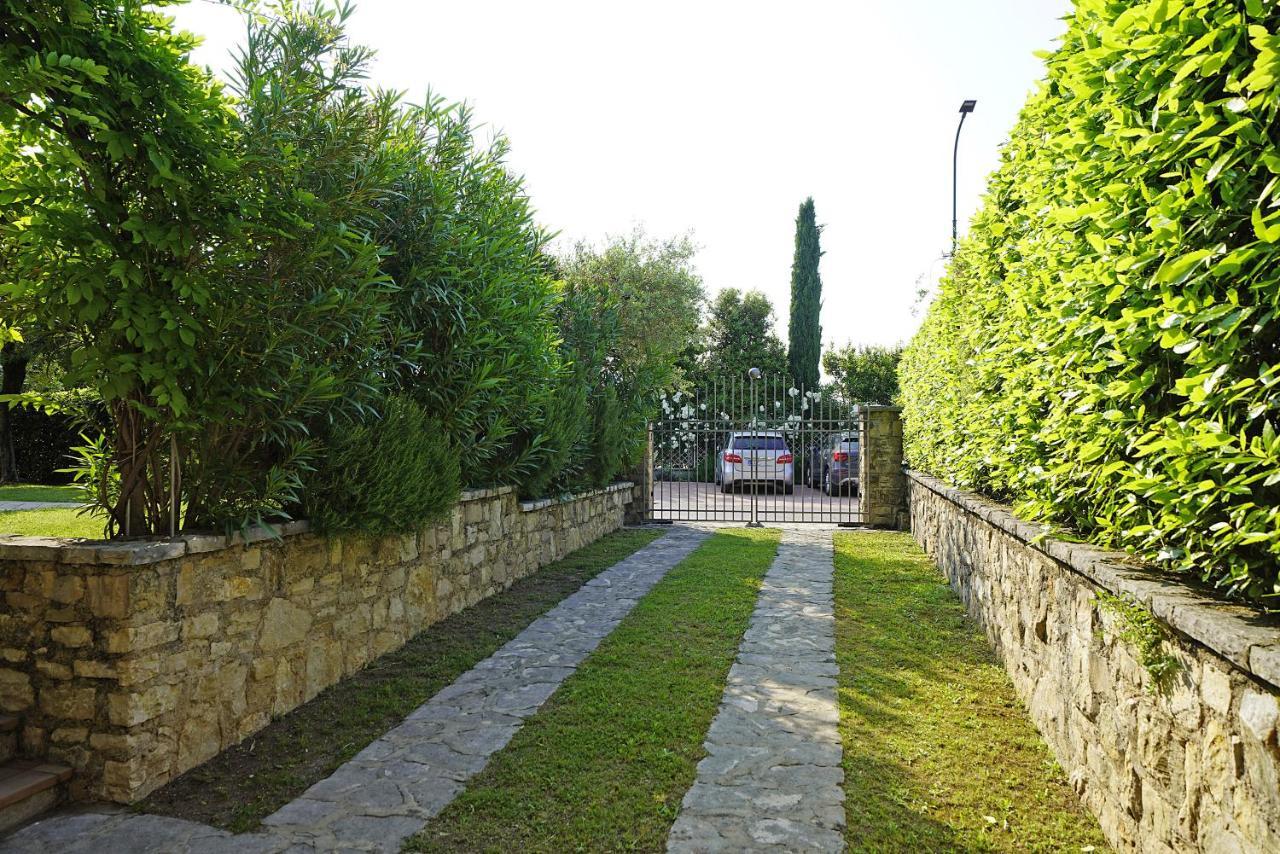 Villa Bouganville Toscolano Maderno Exterior photo