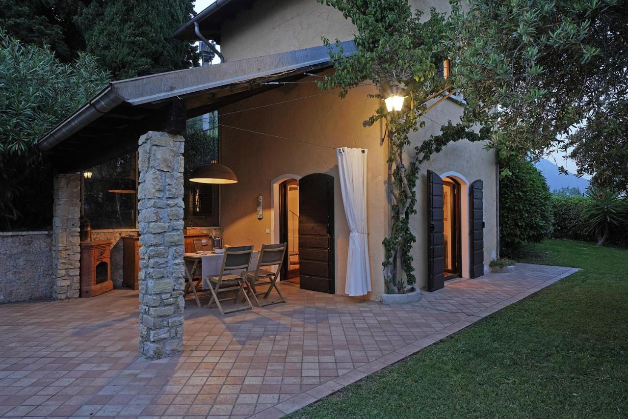 Villa Bouganville Toscolano Maderno Exterior photo